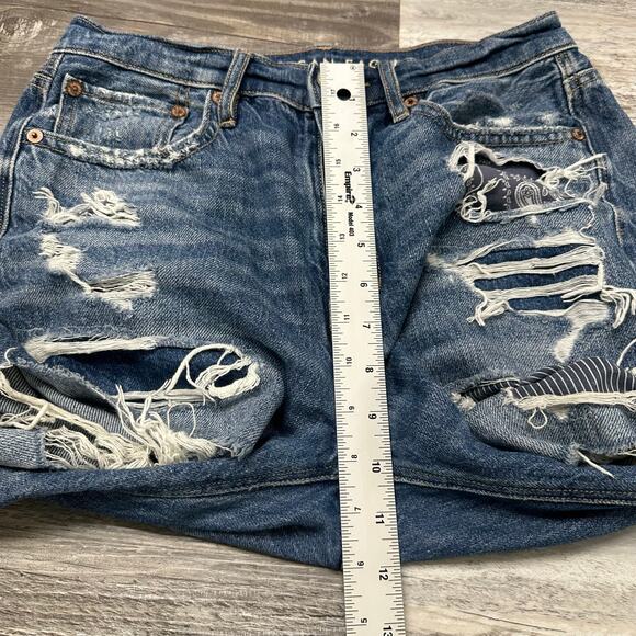 American Eagles Blue Womens 2 Distressed Thrashed 90s Boyfriend Fit Denim Jeans - Picture 9 of 14